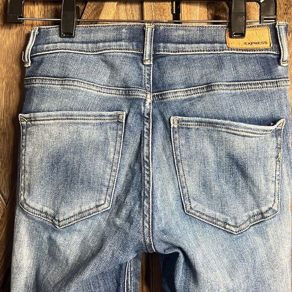 Express High Rise Legging - Picture 4 of 8